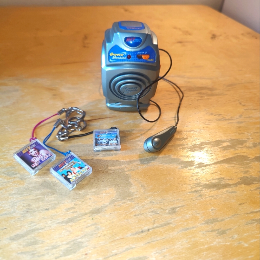 Hit Clips GROOVE Karaoke w/ Mic + 3 Clips Pink A * Teens NSYNC Tested n Works!